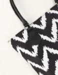 zig-zag canvas 1